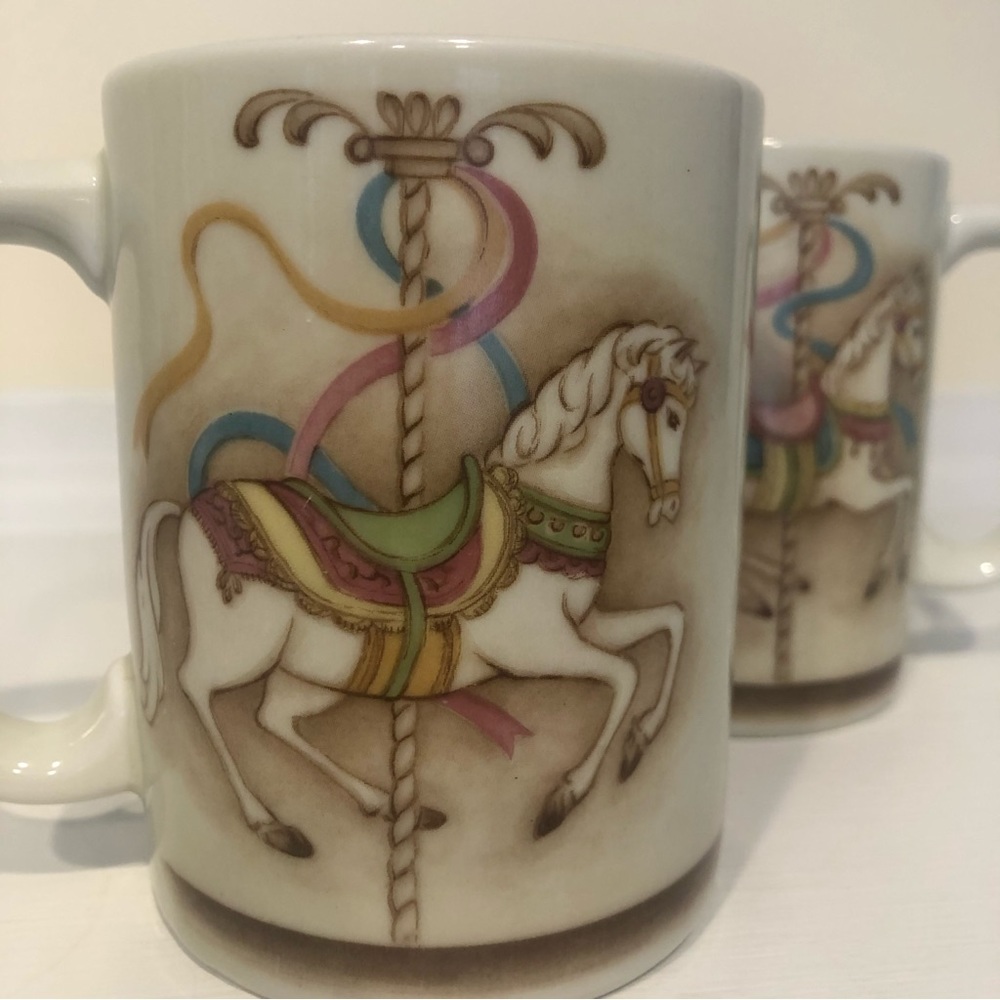 Otagiri Japan set of 2 8oz carousel horse coffee cup cream with pastel color EUC
